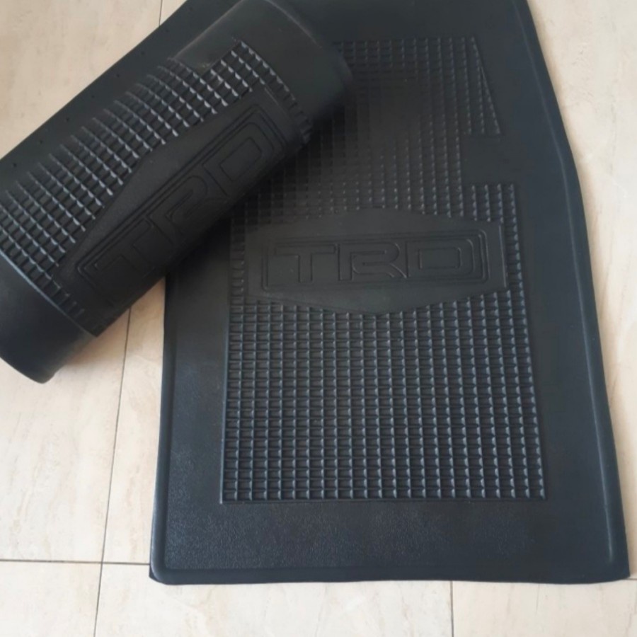 Karpet Mobil Universal TRD JUMBO Car Mat Karet Tebal Keset Lantai Anti Slip - Karpet TRD JUMBO Alas Kaki Karet Universal Hitam BIASA