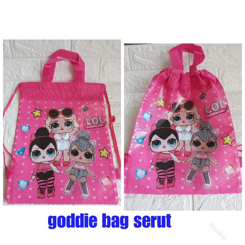

goodie bag / tas serut