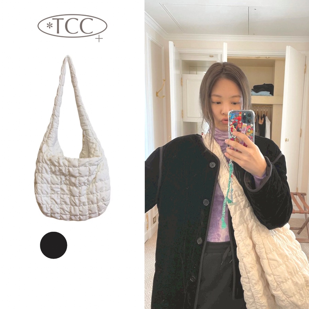 [READYSTOCK] 시크 — #TCC28 jennie pillow bag — tas jennie blackpink dupes idol bantal mochi pao oversize white putih black hitam jumbo besar fluffy import trendy aesthetic cina hongkong china korean outfit wanita woman