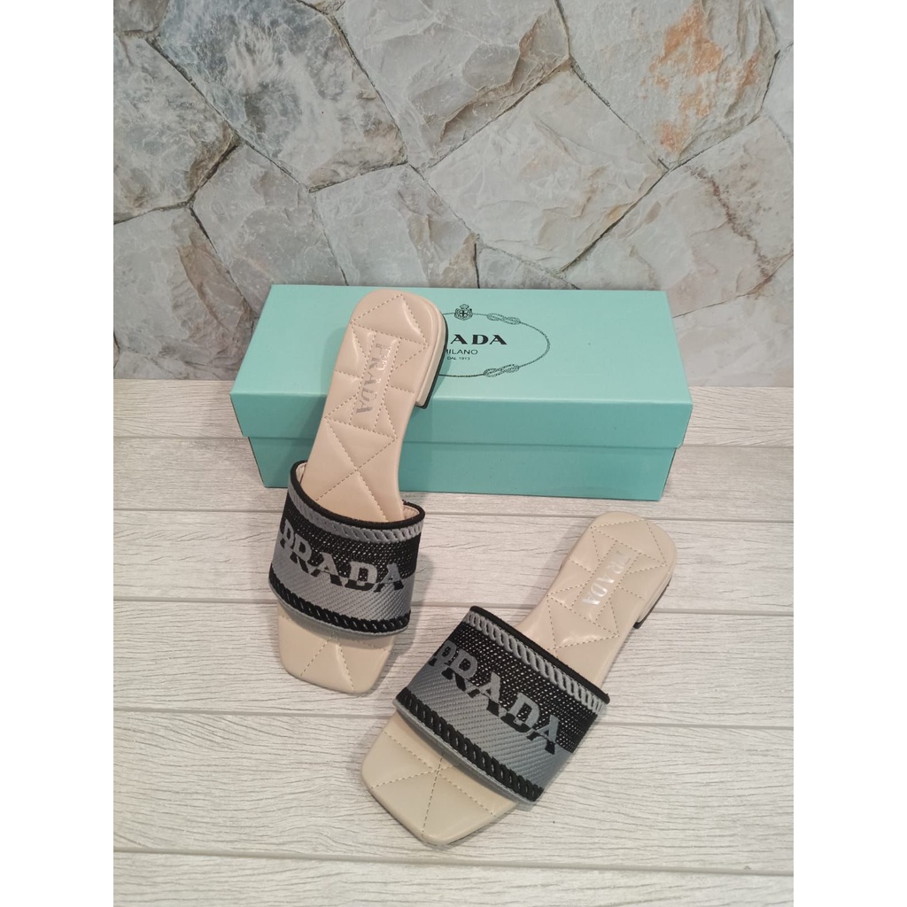 Sandal wanita P 753