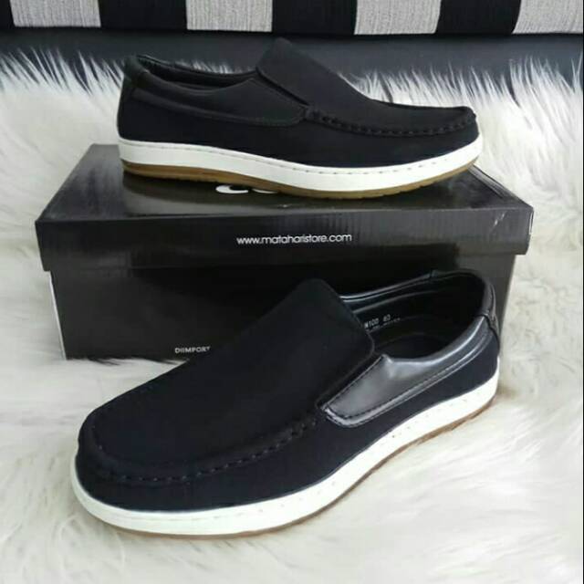 COLE sepatu pria