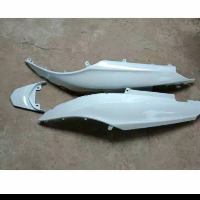 COVER BODI BELAKANG YAMAHA MIO J
