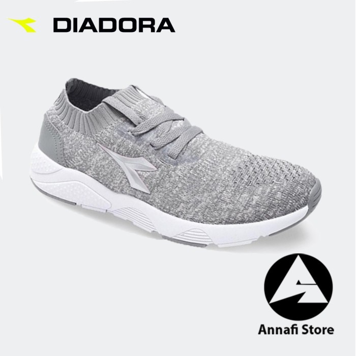 JUAL SEPATU RUNNING WANITA DIADORA ILARIO DIAFI81212GP - 
GREY