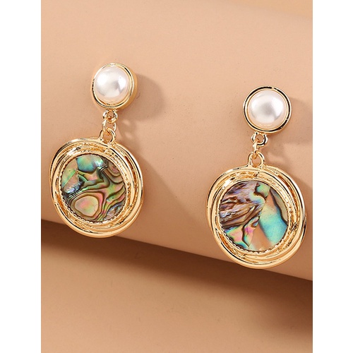 LRC Anting Tusuk Fashion Golden Pearl Round Natural Abalone Earrings K82350