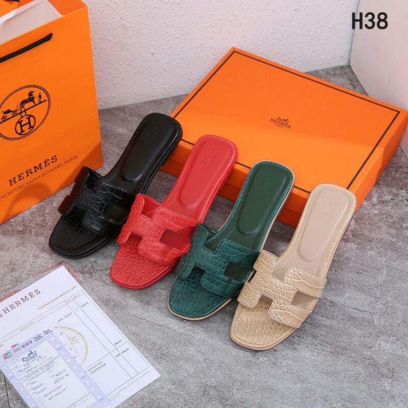 Sandal H M croco #H38*