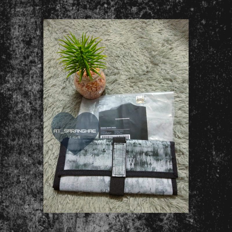 BIGBANG TRAVEL POUCH Official