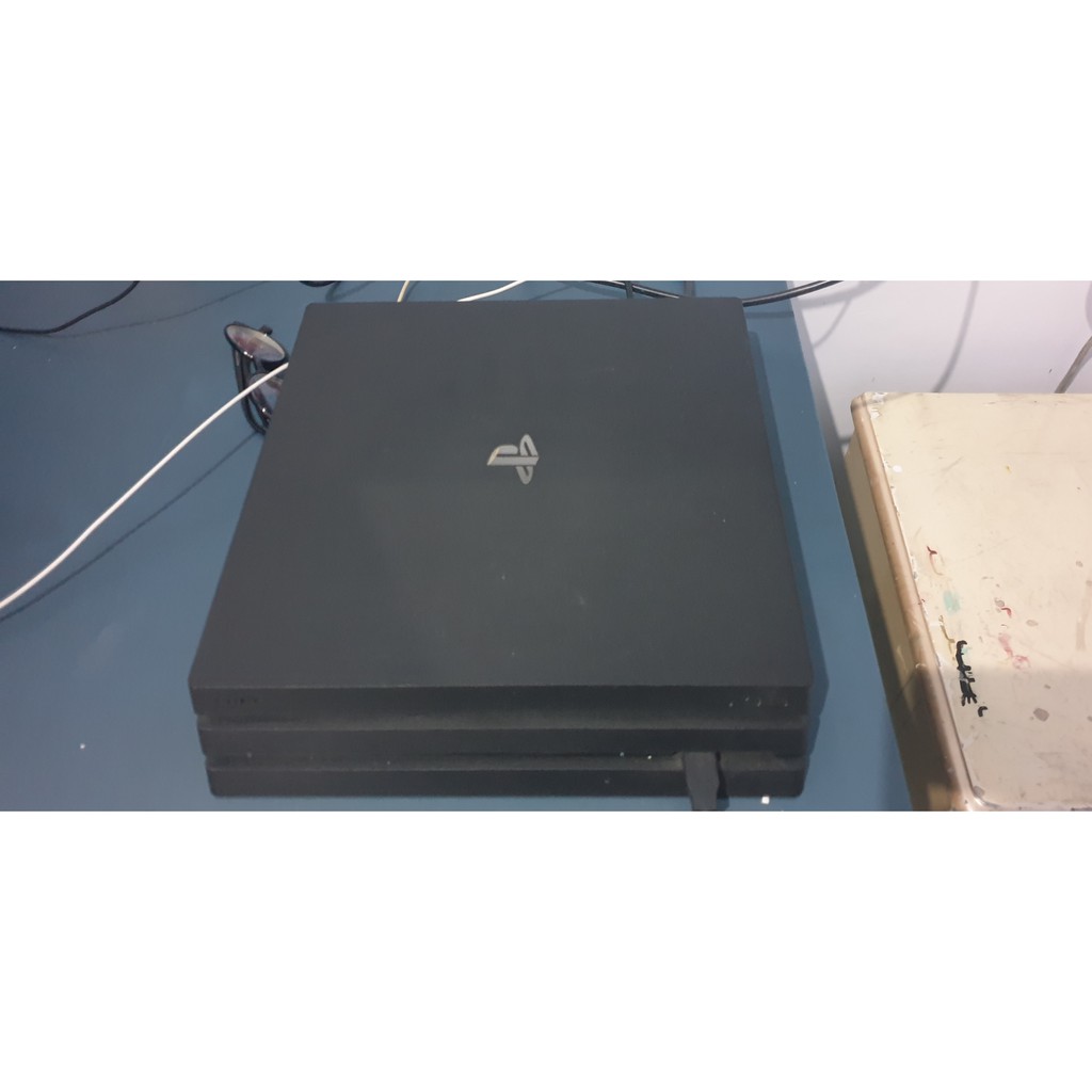 PS4 Pro 1TB CUH-7006B