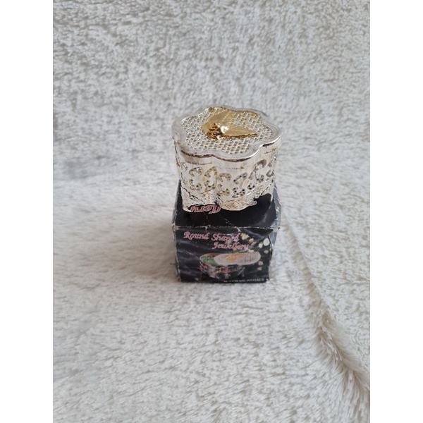 tempat perhiasan perak