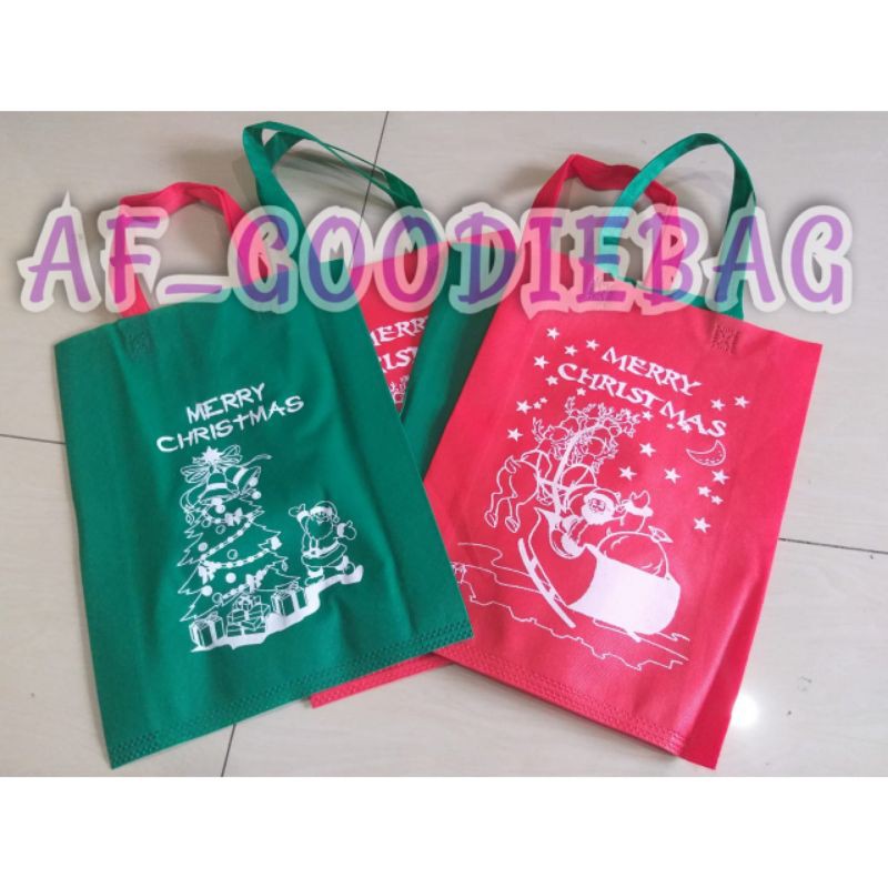 

Tas Spunbond Natal 40x30x9 Harga per 1pcs