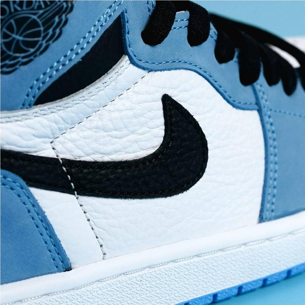 Air Jordan 1 High OG University Blue Men