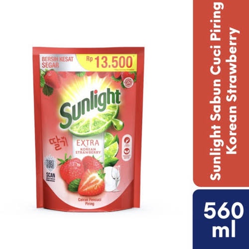 Sunlight Sabun Cuci Piring Korean Strawberry 560ml