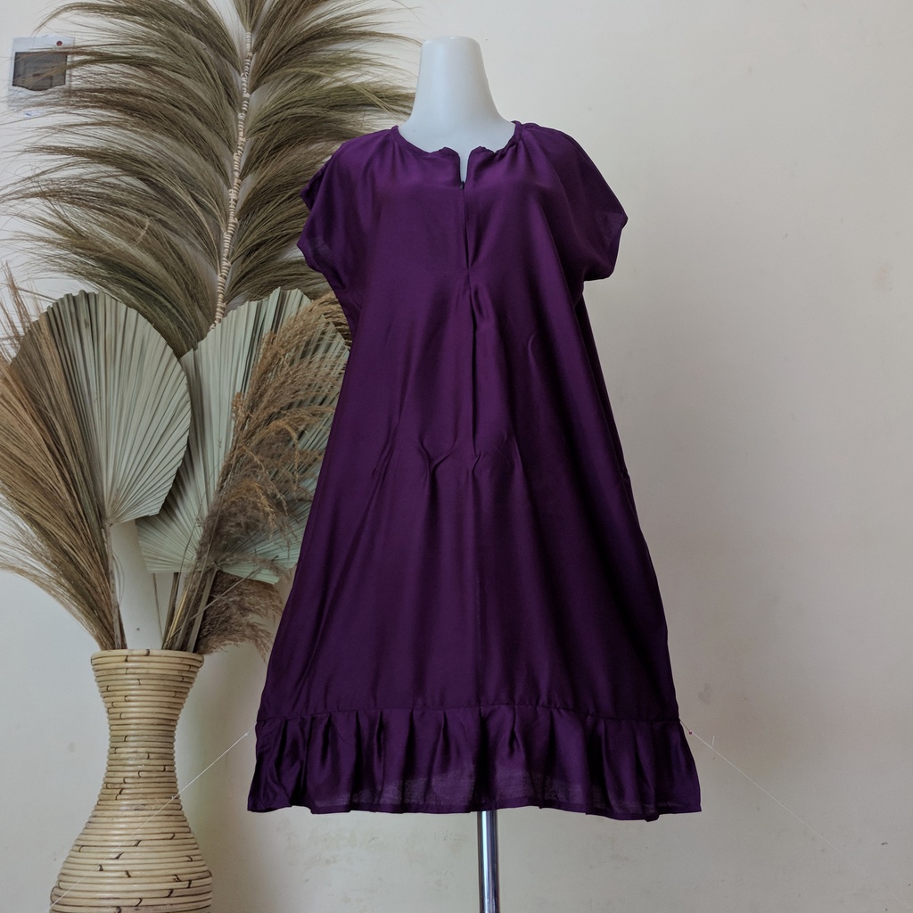 Daster Mega Polos Ruffle / Rempel Selutut Jumbo XXL LD 120 Bahan Rayon Busui Friendly by Kadina-Polos Burgundy