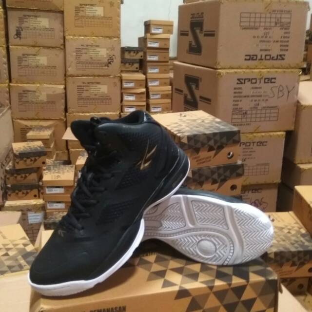 Sepatu basket spotec exodus black