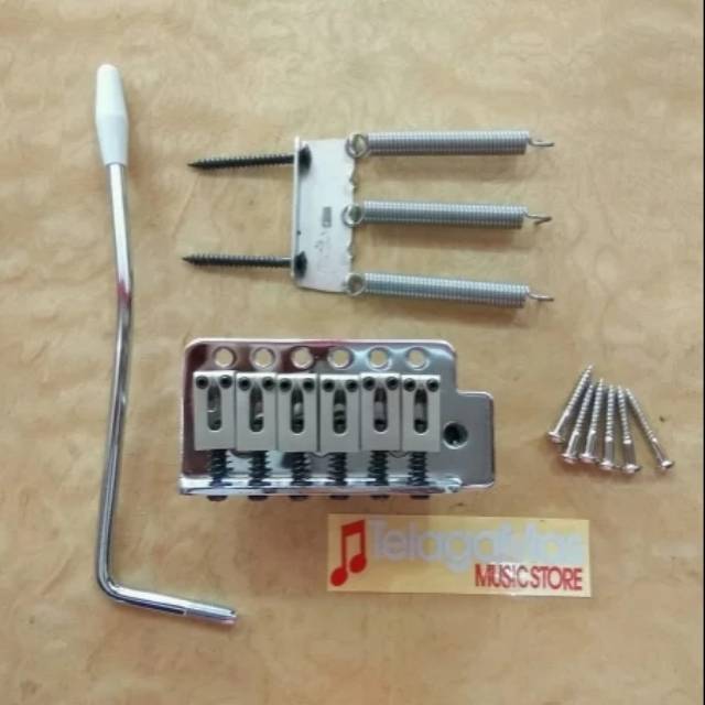 tremolo gitar fender squier stratocaster model