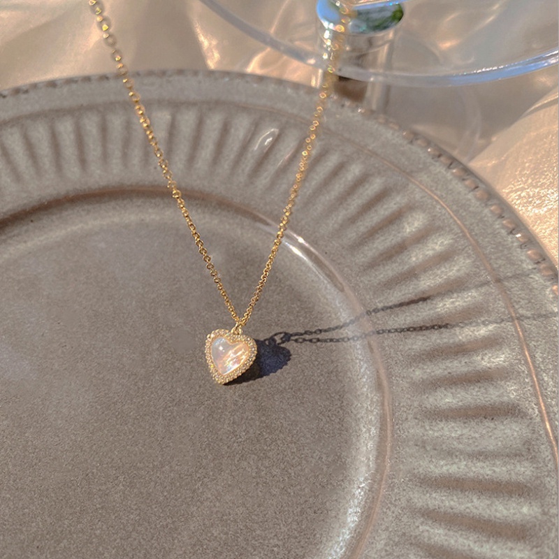 Kalung Rantai Lapis Emas 18K Dengan Liontin Hati Aksen Batu Zircon Kubik Untuk Wanita