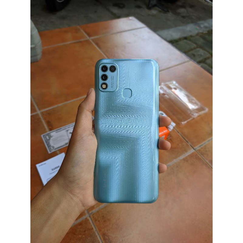 Preloved Second Handphone Infinix Hot 10 Play (4 + 64 GB) Morandi Green