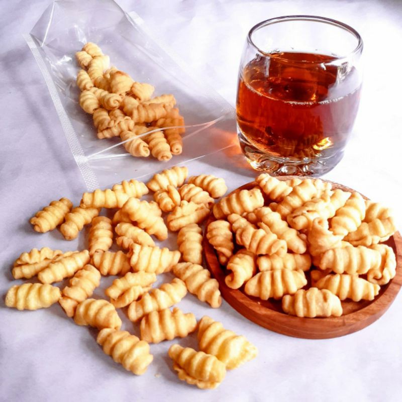 

kue garpu/kue garpu bandung/cemilan bandung/snack bandung/oleh2 bandung