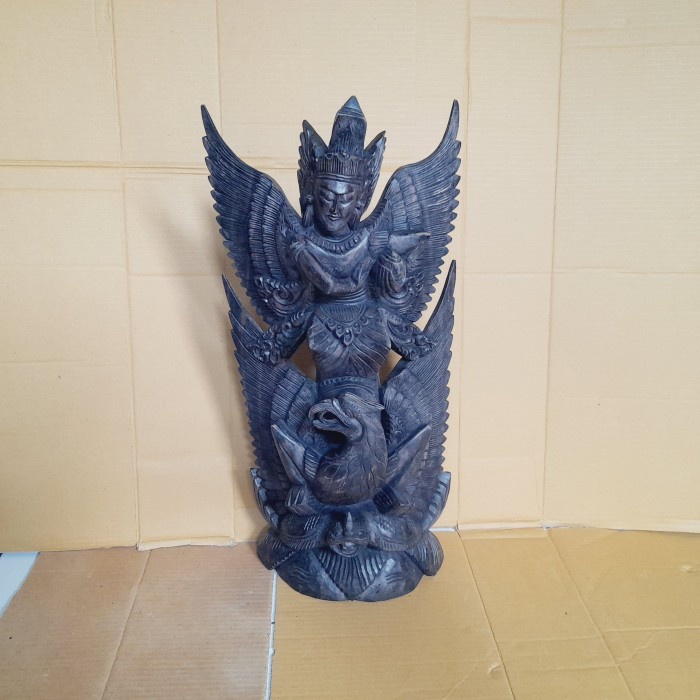 Patung Kayu Jadul Garuda Wisnu Kencana Ukuran 48 Cm