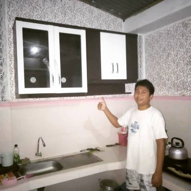 Rak dapur gantung minimalis