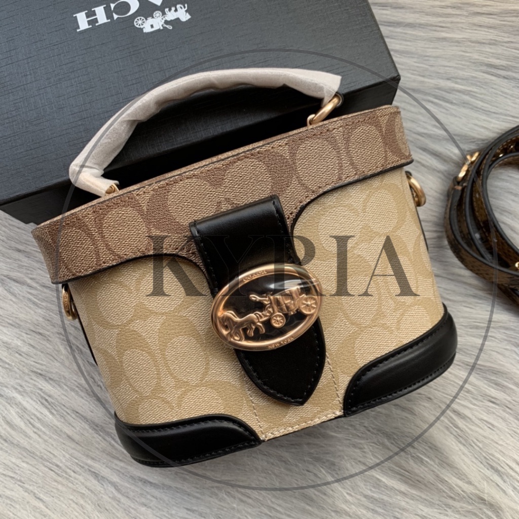 TAS WANITA CROSSBODY GEORGIE GEM CROSSBODY BAG IN BLOCKED SIGNATURE CANVAS 5504