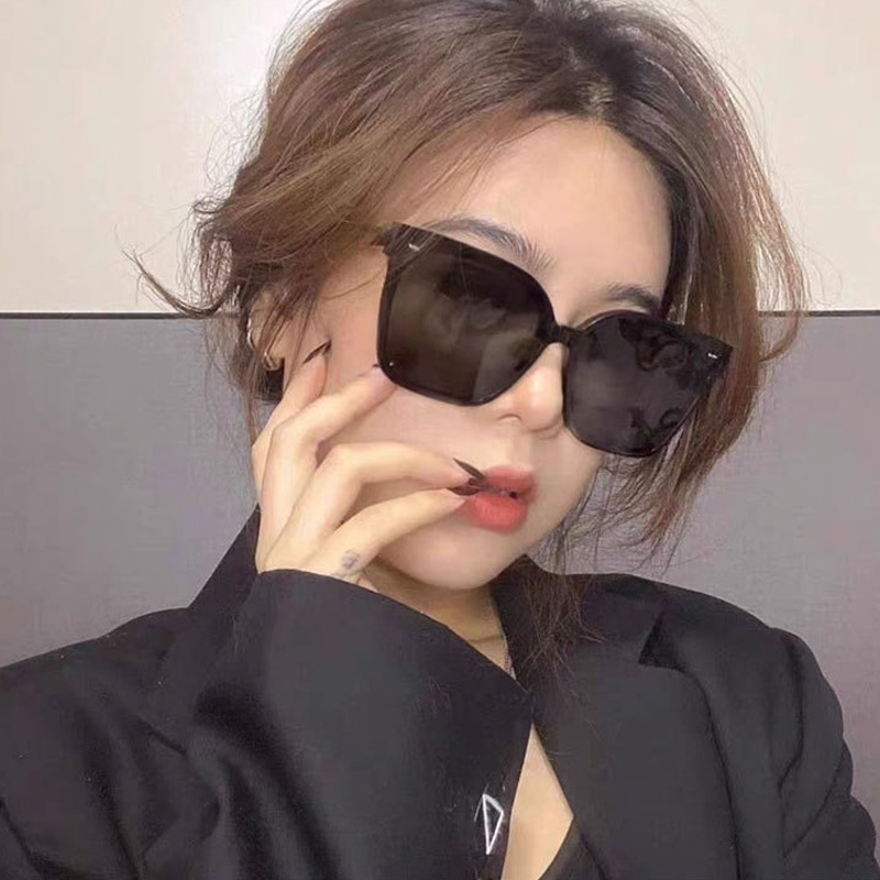 Korean Fashion Square Frame Sunglasses with Uv Protection for Women Men