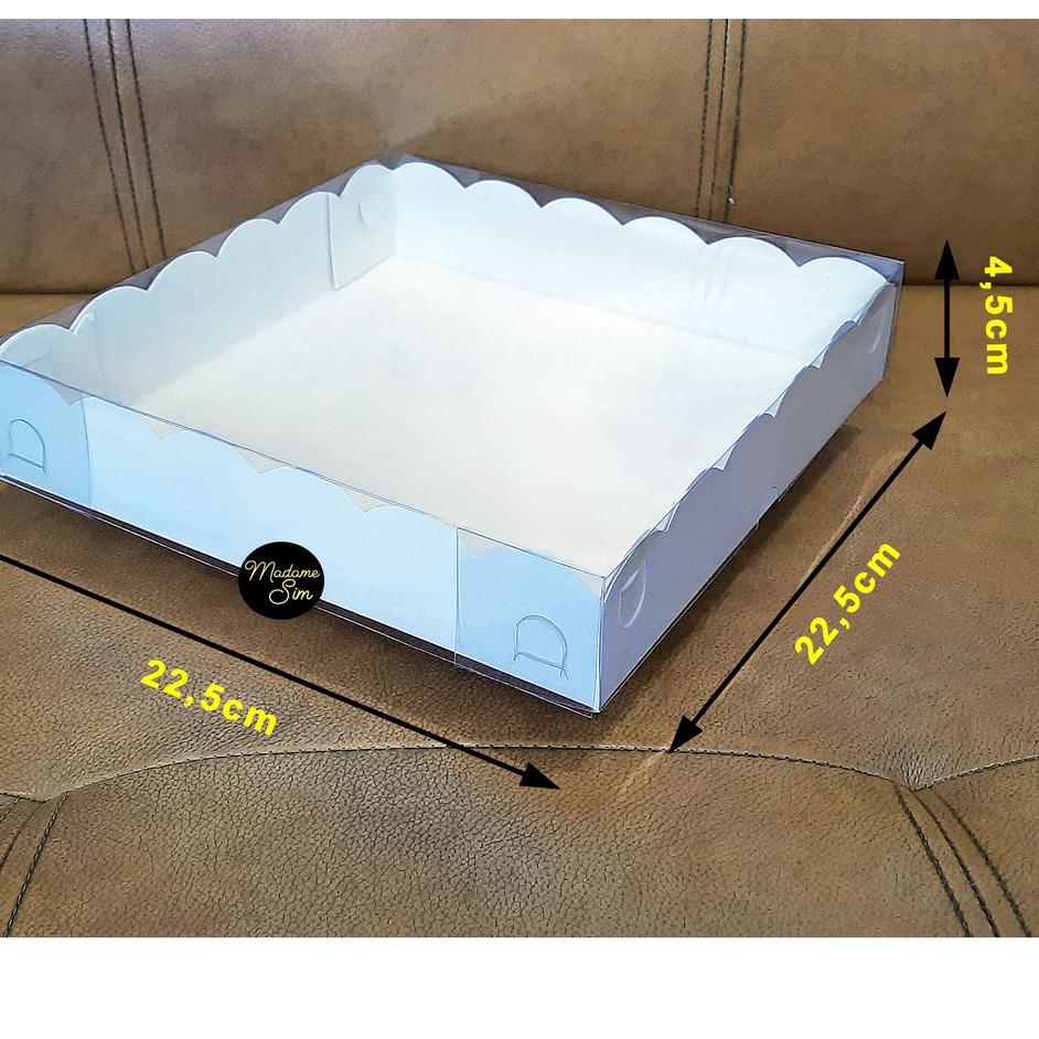 

BOX MIKA PUTIH - DUS KUE - KOTAK - KARDUS 22.5 x 22.5 x 4.5 CM (ISI : 10 PCS)