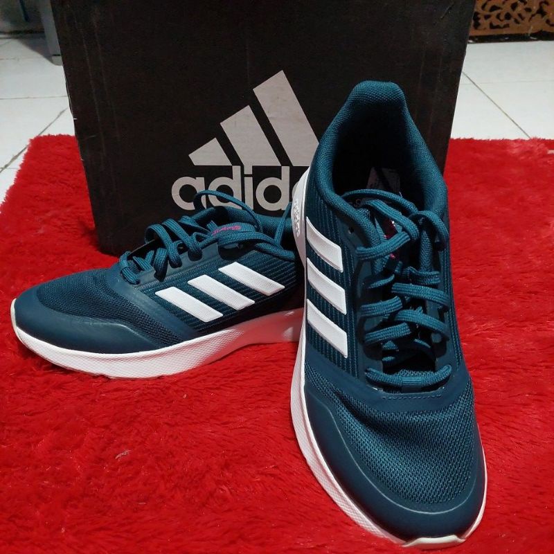 READY SEPATU ADIDAS NOVA FLOW EH1378 size 39