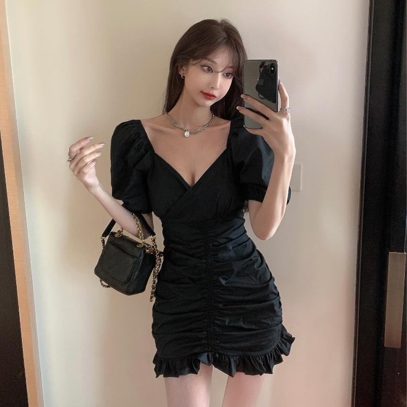 Dress v-neck lengan puff ruffles mengacak-acak ketat pinggul rok pendek wanita musim panas 2021 rok