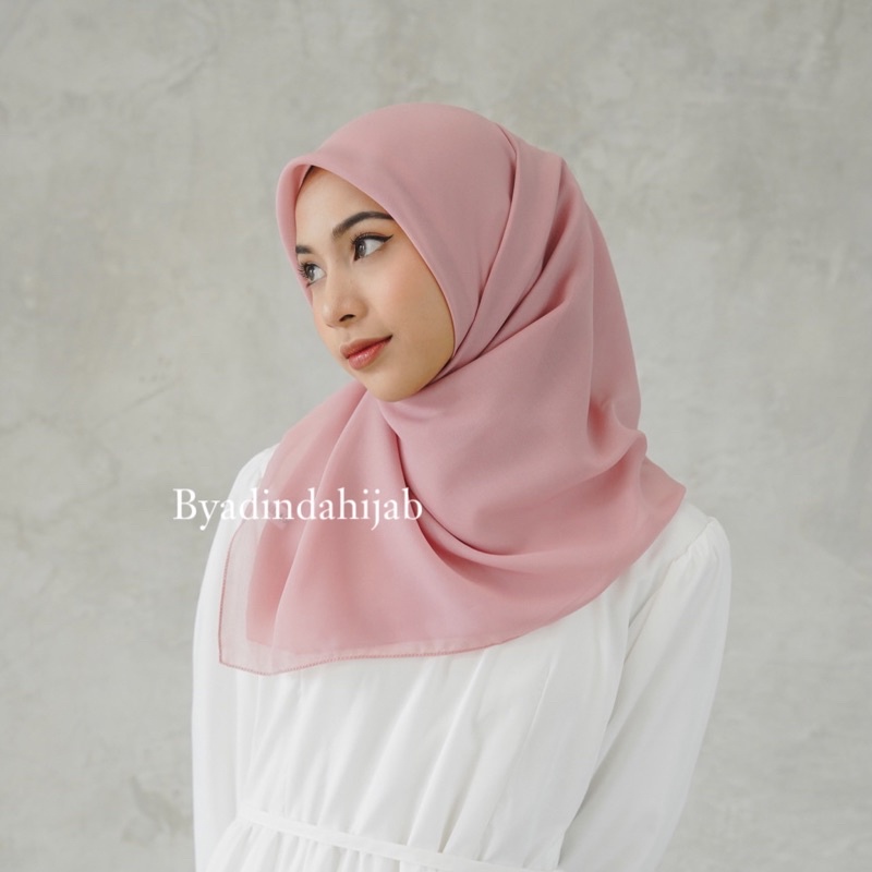 𝐁𝐘 𝐀𝐃𝐈𝐍𝐃𝐀 SEGIEMPAT BELLA SQUARE HIJAB PLAIN JILBAB POLLYCOTTON