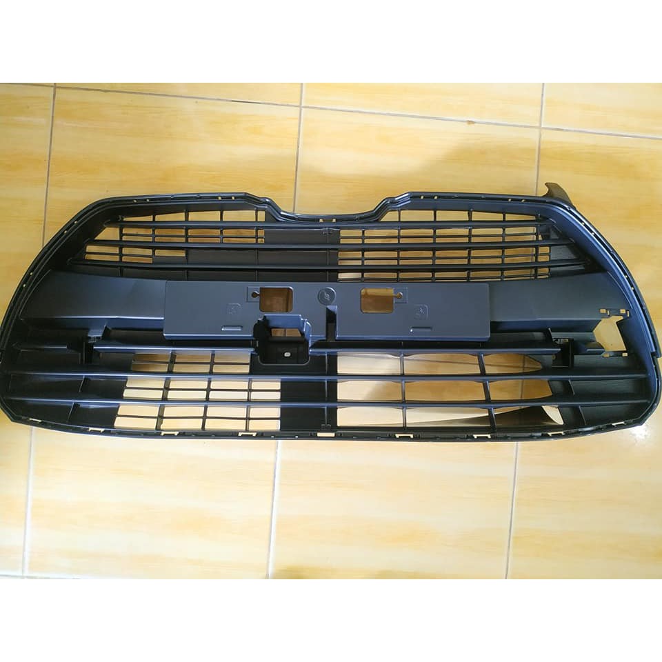 Grill bumper depan Daihatsu Ayla tahun 2018