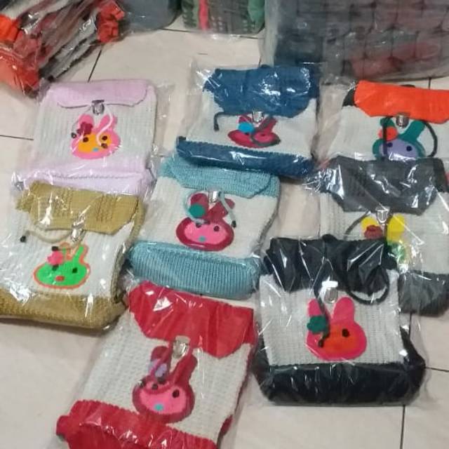 tas rajut anak karakter