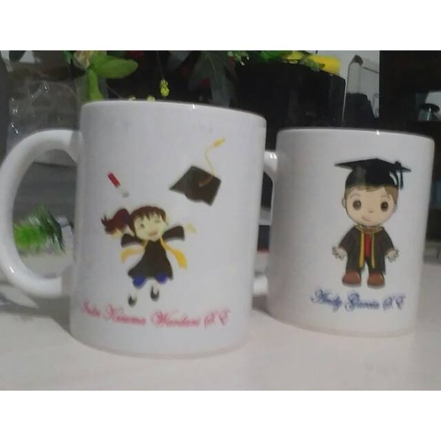 

(*:*) Souvenir Mug Kado Graduation