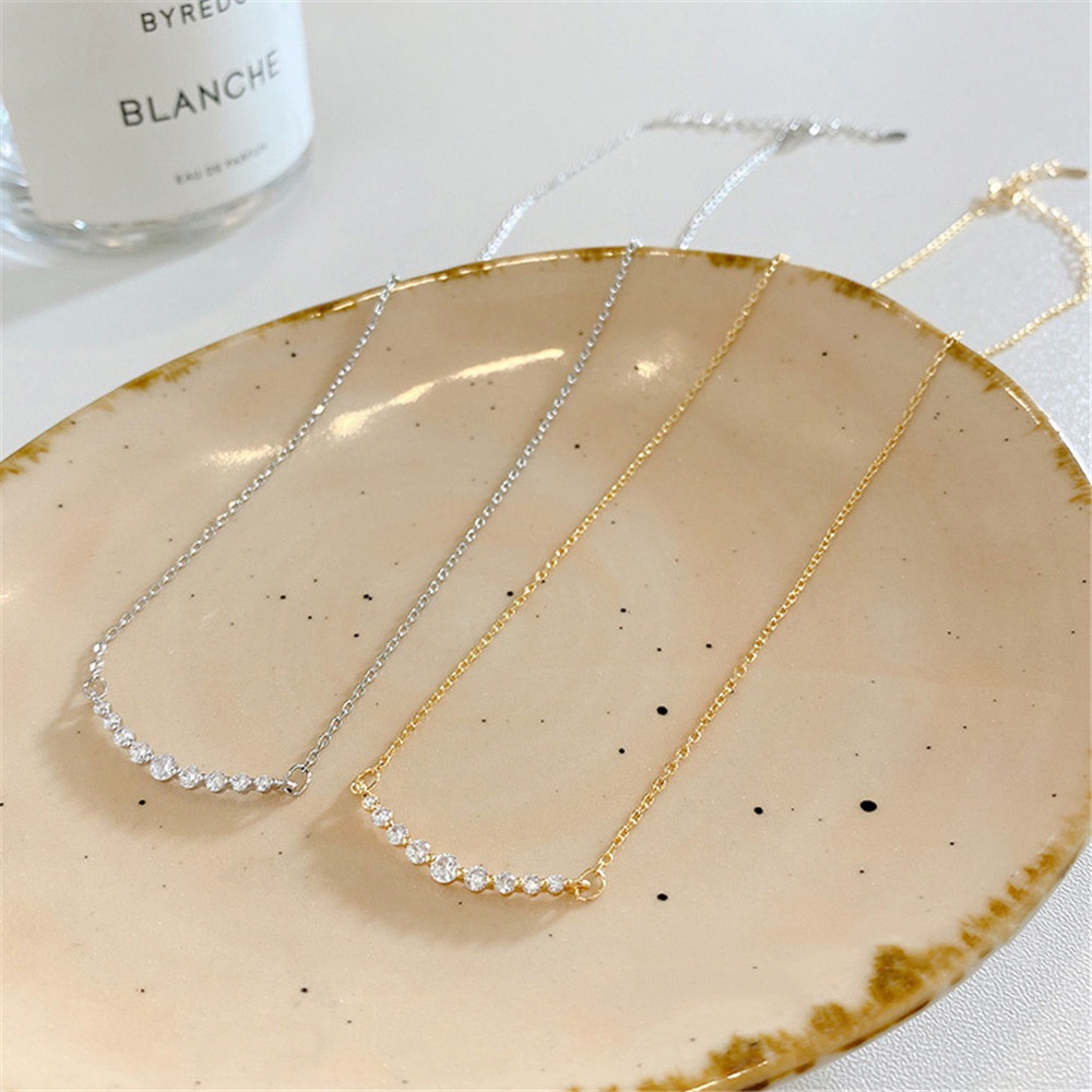 Kalung Choker Rantai Desain Bulan Sabit Untuk Wanita