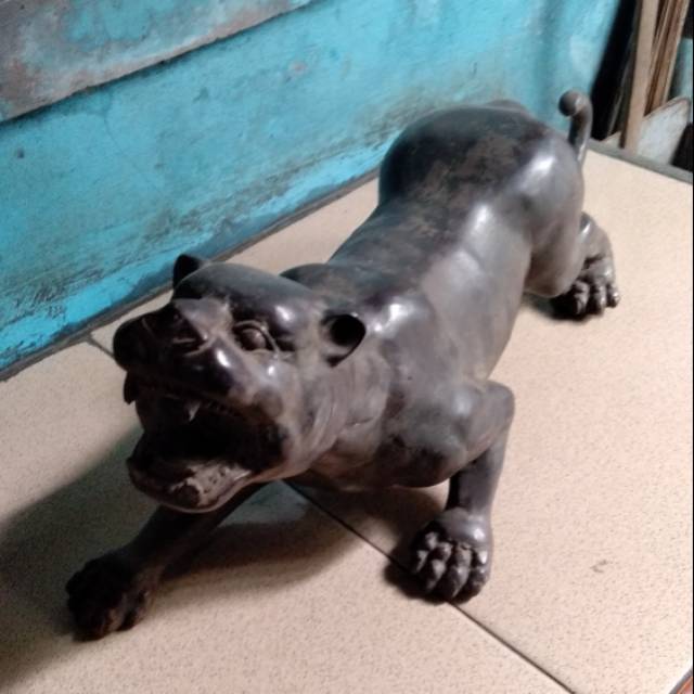 Patung Harimau Perunggu Antik