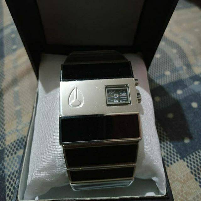 PRELOVED NIXON THE ROTOLOG