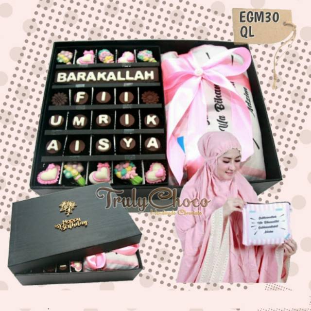 

Trulychoco kado mukenah dan coklat box ulangtahun