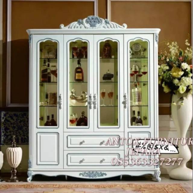 Lemari pajangan hias mewah mebel Jepara