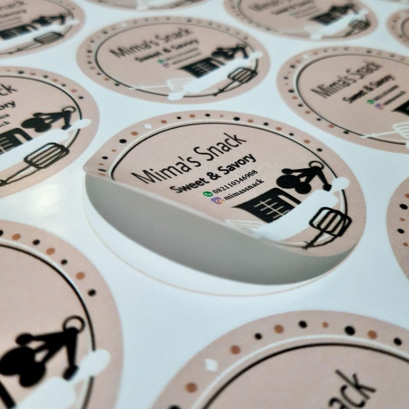 

Stiker Label Kemasan Produk Makanan Cut Pola Tahan Air A3 Meteran
