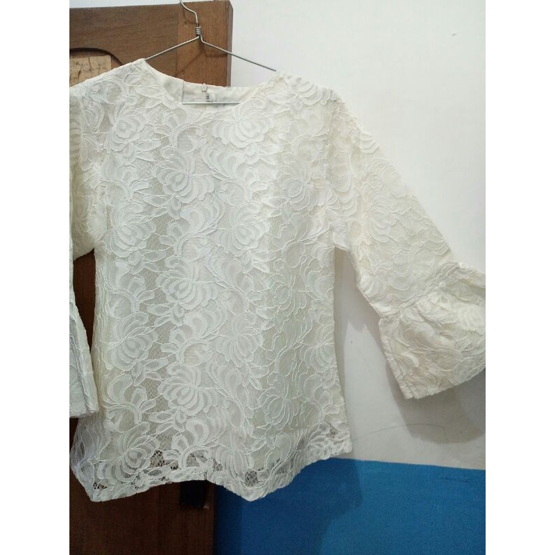 Baju Brokat Putih Tulang