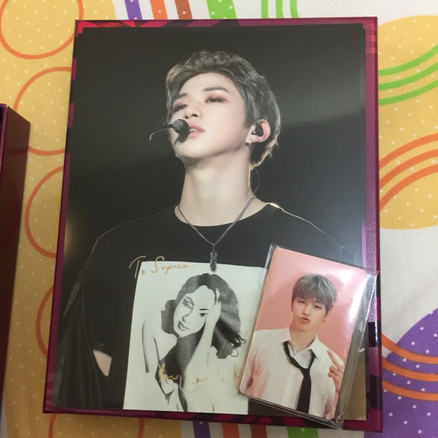 SHARING - DVD FAN CON WANNA ONE