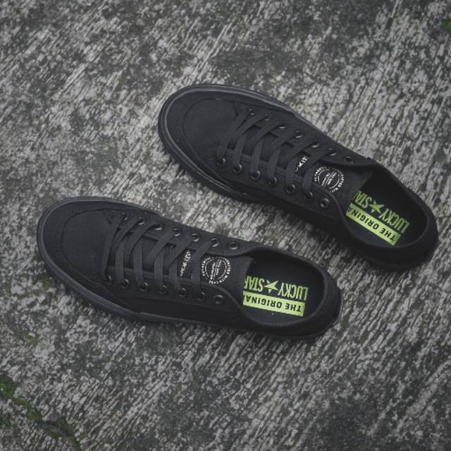 Sepatu Lucky Star Golf All Black
