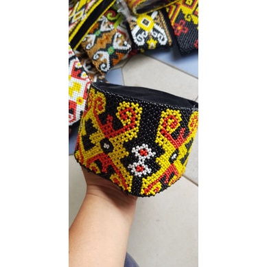 peci manik khas kalimantan