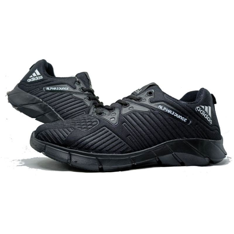 Sepatu sekolah adidas Alphabounce hitam polos
