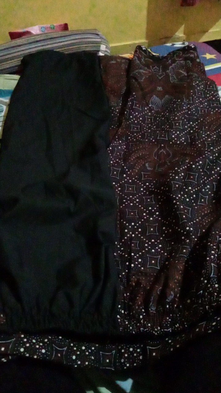 Batik Solo Sarung Batik Celana Parisogan Alethea Katun Grounding Sragenan