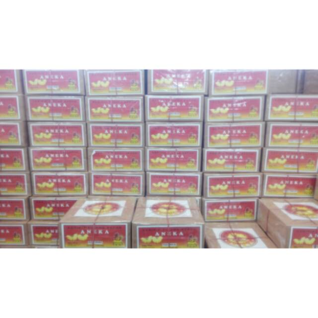 

Keripik pisang Yen-yen Aneka Lampung dus 450gr