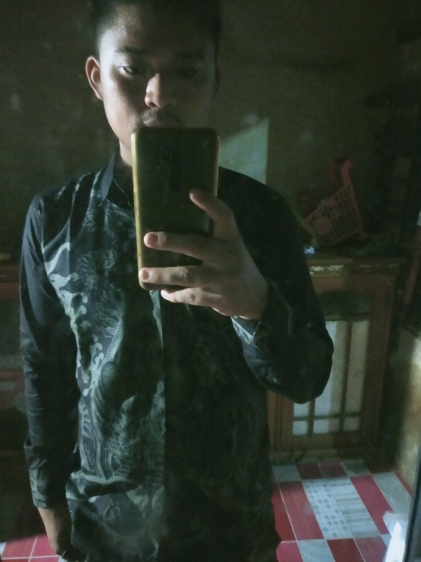 Gunungan Kemeja Batik Pria Lengan Panjang Slimfit Katun Printing Hem Baju Atasan Kantor Modern