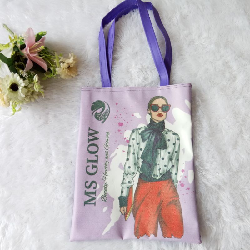 Totebag Printing Karakter MS Glow