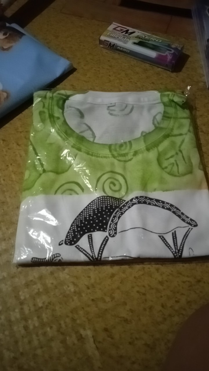Ecer Kaos Abstrak, Motif Banyak, Kaos Wayang, Kaos Jogja, Kaos Batik, Kaos Batik Wos