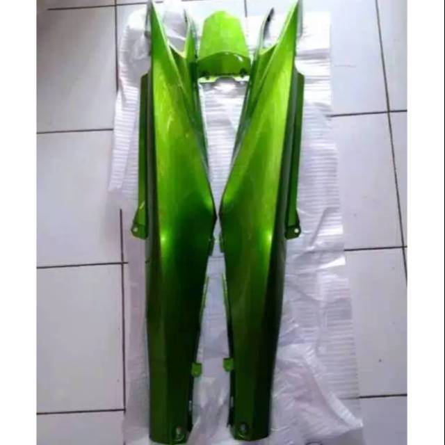 Body belakang jupiter z robot hijau