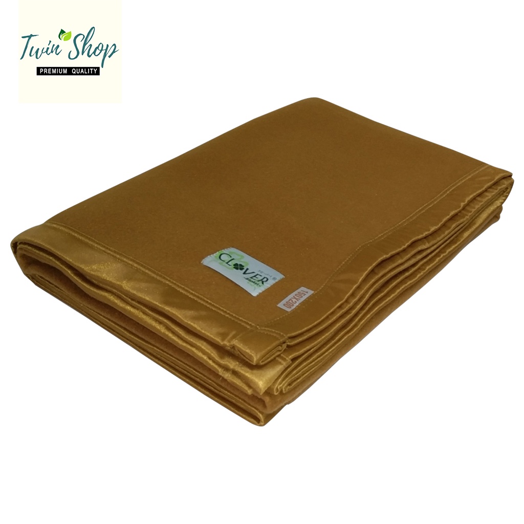 Selimut Yatis Tebal Polos Hotel 3 lapis / Ukuran 150 x 200cm / 180 x 220cm